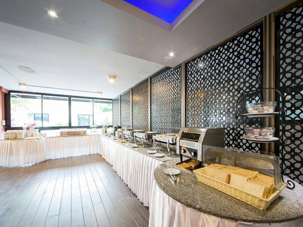 Grand Nai Harn Suites Rawai エクステリア 写真