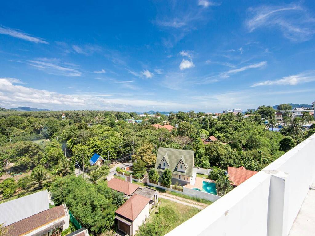 Grand Nai Harn Suites Rawai エクステリア 写真