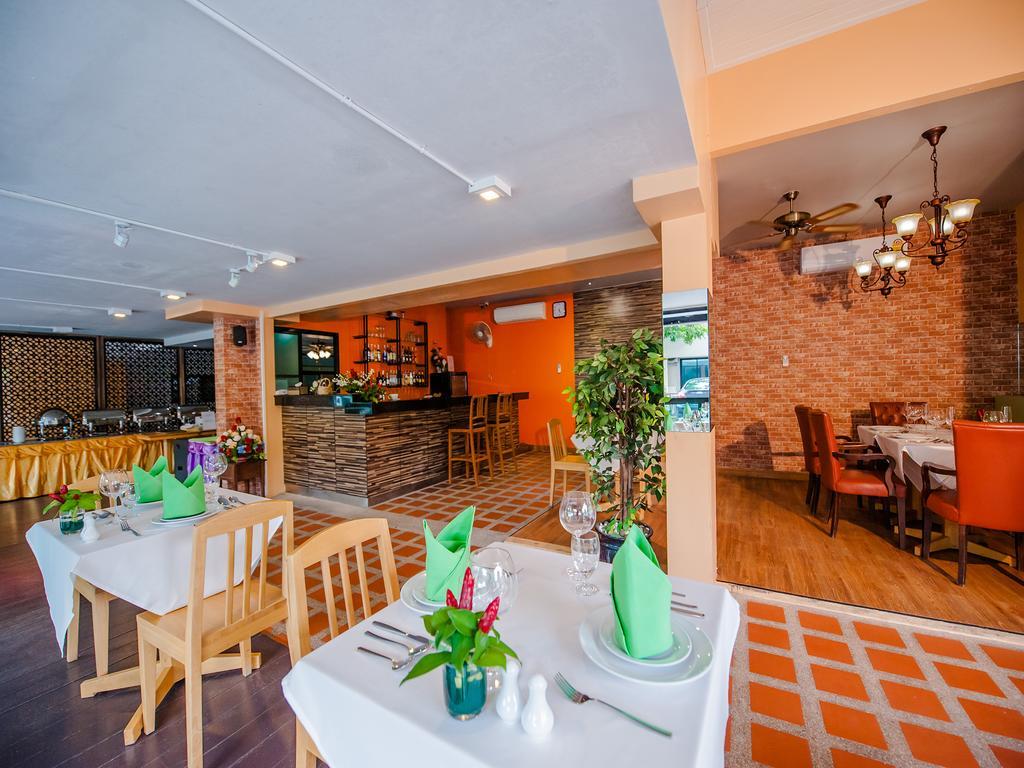 Grand Nai Harn Suites Rawai エクステリア 写真