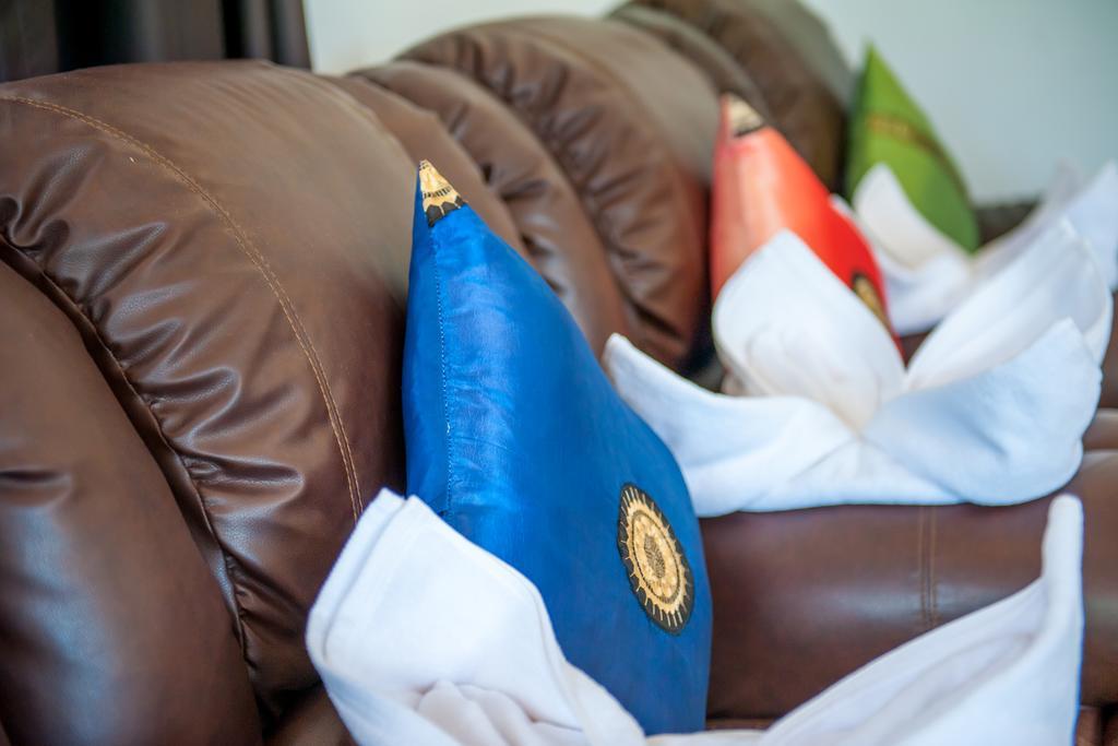 Grand Nai Harn Suites Rawai エクステリア 写真