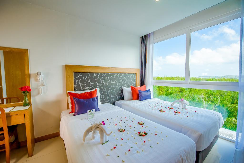 Grand Nai Harn Suites Rawai エクステリア 写真
